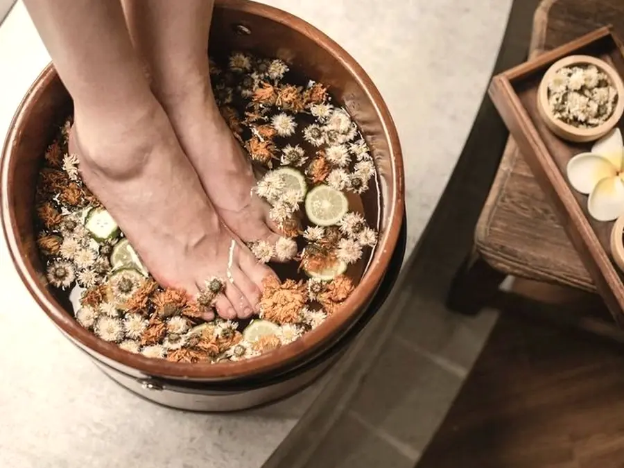 다리와 발을 중심으로 진행하는 케어